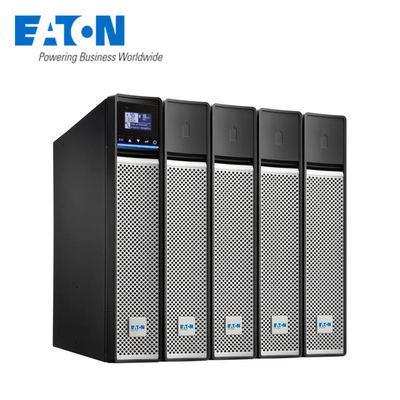 Le facteur de forme du support/tour 5PX2200VA